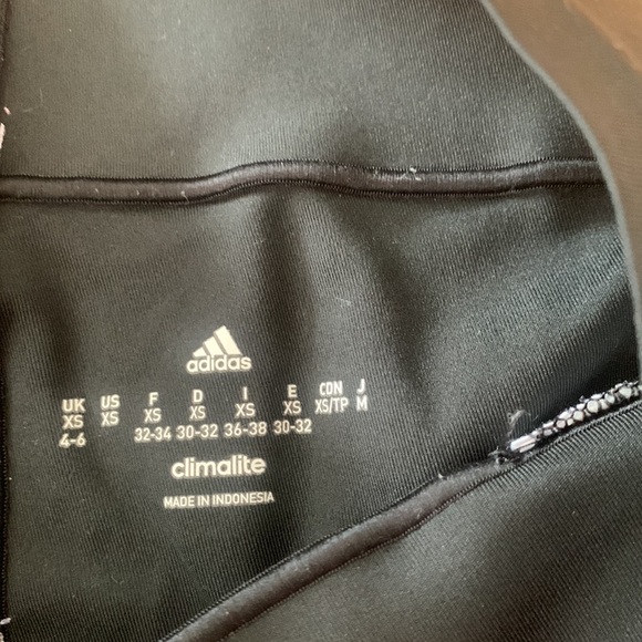 Woman’s adidas xs legging - Picture 3 of 4